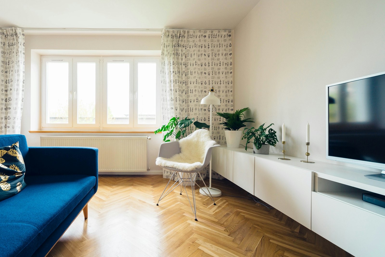 Apartment sofa programs